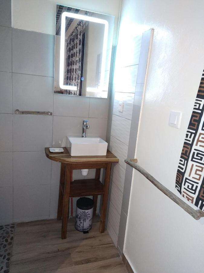 Le 17 To Djiffer Bed & Breakfast Palmarin ภายนอก รูปภาพ